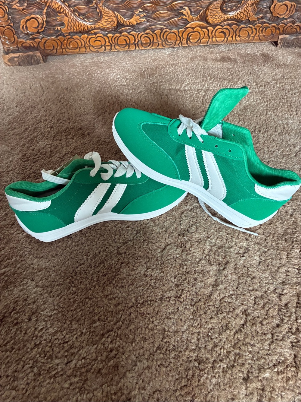 Green Women's Casual Lace-Up Sneakers